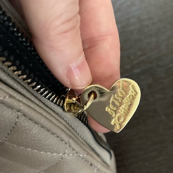 Large Betsey Johnson Quilted Tan and Gold Tote with Chain Handles - Picture 4 of 7